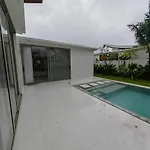 Villa In The Palm Garden